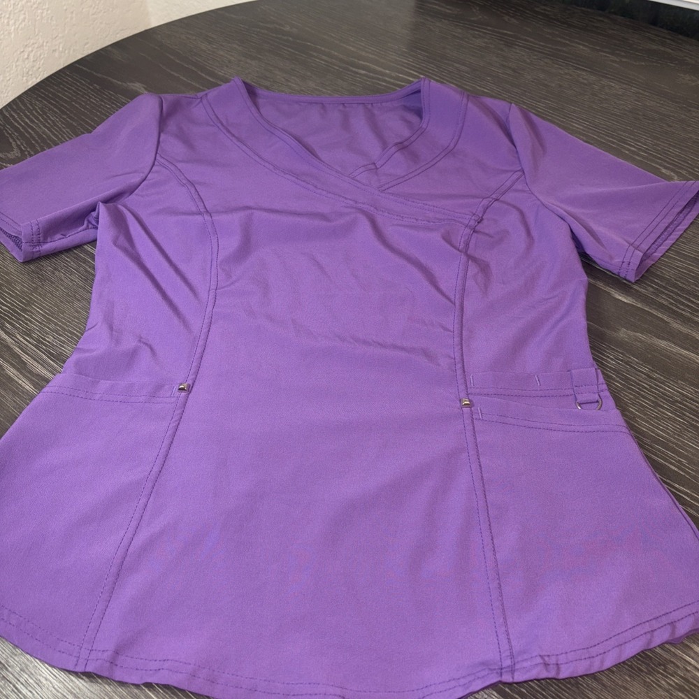 Scrub Top Women Medium Purple‎ With Pockets